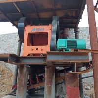 顎式破碎機(jī)排料口墊片調(diào)整后，效果截然不同！